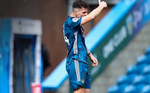 Thống kê Burnley 1-1 Arsenal: Xhaka lại là “tội đồ”