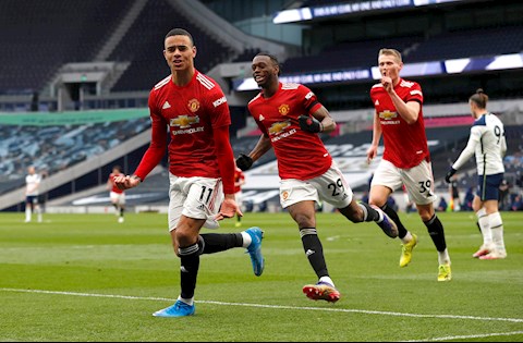 Solskjaer vui mừng khi Greenwood được học hỏi từ Cavani
