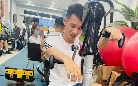 Hùng Dũng báo tin vui về quá trình hồi phục chấn thương