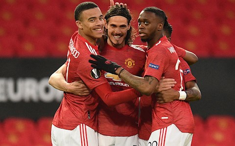 Bruno Fernandes ca ngợi Cavani sau trận thắng Granada