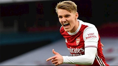 Chủ tịch Perez quyết định tương lai Martin Odegaard