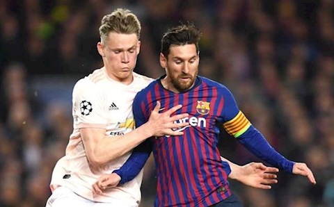 McTominay từng bị Messi hiểu nhầm vụ lỗ mũi ăn trầu