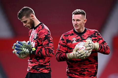 Wayne Rooney hứng thú với cuộc cạnh tranh giữa De Gea và Henderson