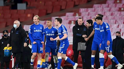 Hạ Arsenal, Everton gây bất ngờ với số chiến thắng trên sân khách