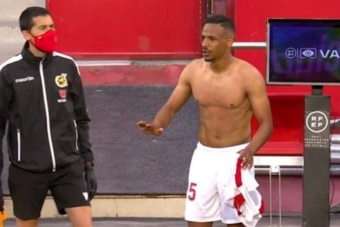 KHÓ TIN: Một trận đấu ở La Liga phải thi đấu nốt sau ... tiếng còi mãn cuộc