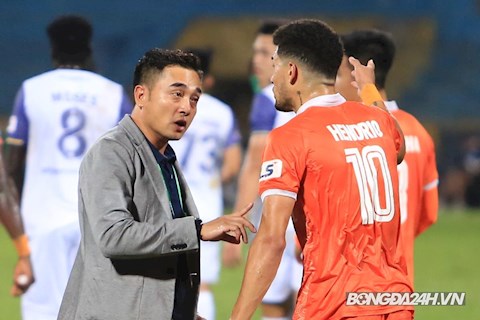 Ghi bàn mang về chiến thắng, cựu cầu thủ U16 Barcelona vẫn bị HLV Đức Thắng nhắc nhở nghiêm túc