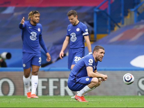 Dư âm Chelsea 2-5 West Brom: Thảm bại để biết mình là ai