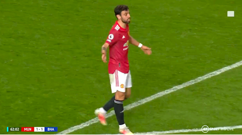 Bruno nổi cáu sau khi Rashford ghi bàn