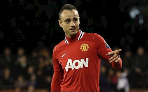 Berbatov muốn Harry Kane đi theo con đường của mình