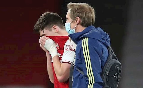 HLV Arteta xác nhận Kieran Tierney nghỉ thi đấu hết mùa giải