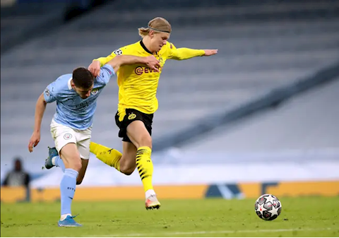 Kinh hoàng: Haaland hất văng Ruben Dias trong một nốt nhạc