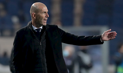 Real thăng hoa, Zidane vẫn chưa dám đáp trả chỉ trích vì…
