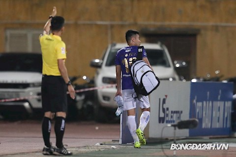 Cả hai cầu thủ Hà Nội FC vào sân ở phút 56 đều... không thể chơi đến hết trận