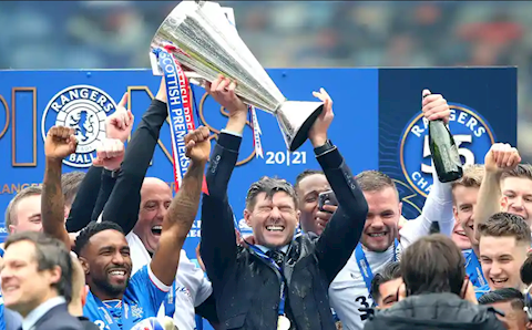 Rangers của HLV Gerrard vô địch Scotland với kỳ tích bất bại