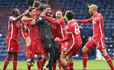 “Tiền đạo giỏi đến mấy cũng sẽ trầm trồ trước cú đánh đầu của Alisson!”