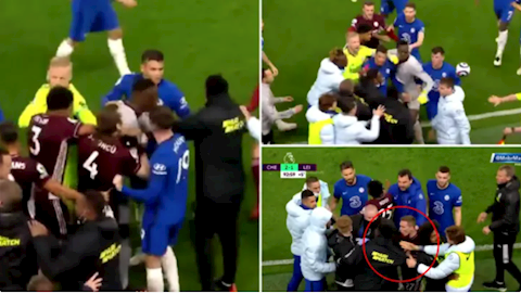 Ném cờ hiệu của Chelsea, Daniel Amartey bị Thiago Silva xử đẹp