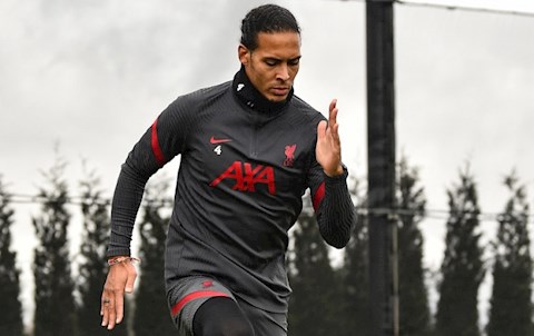 HLV Jurgen Klopp lên tiếng cảnh báo Virgil van Dijk