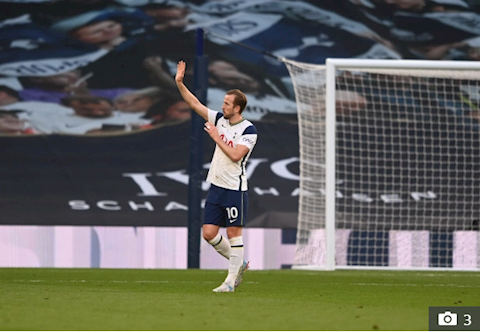 Video đi vòng quanh sân vẫy chào NHM: Harry Kane chuẩn bị rời Tottenham