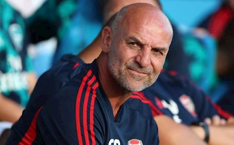 Arsenal sa thải HLV đã gắn bó với CLB 3 thập kỷ
