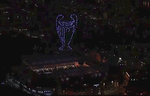 VIDEO: Đại tiệc ánh sáng bằng ... drone của Chelsea mừng lần thứ 2 lên đỉnh châu Âu