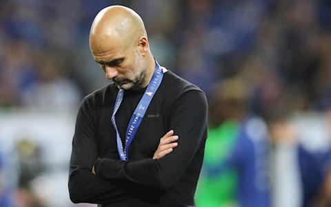 Thử nghiệm để rồi thất bại, tật xấu khó bỏ của Pep Guardiola