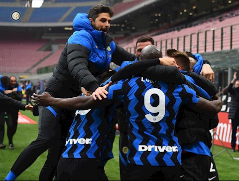 Vô địch Serie A, Lukaku không quên cà khịa Zlatan Ibrahimovic