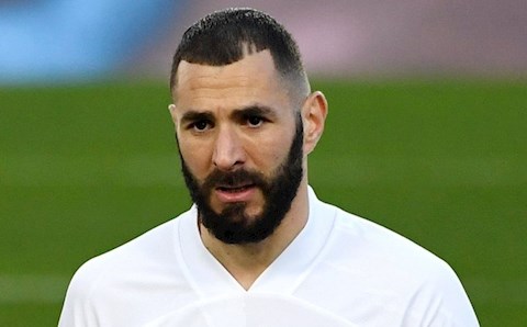 Mendy xuất thần cản phá 2 pha dứt điểm của Benzema