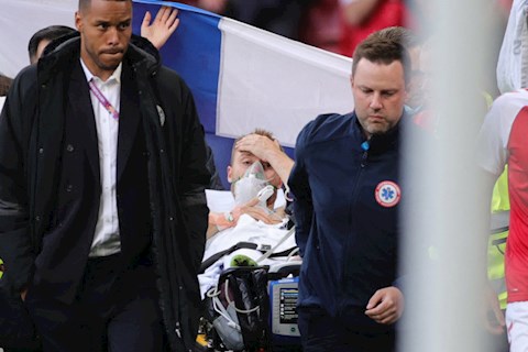 Schmeichel chỉ trích UEFA vì quyết định tranh cãi sau sự cố Eriksen