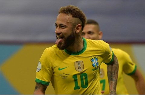 Tiếp tục ghi bàn, Neymar áp sát kỷ lục của Pele