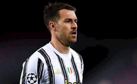 Juventus tìm cách bán Ramsey và phản ứng lạ của Arsenal