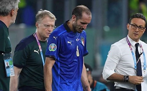 Italia nhận tin sét đánh sau màn vùi dập Thụy Sĩ