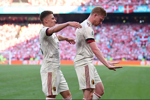 De Bruyne không dám đánh đầu trong những buổi tập