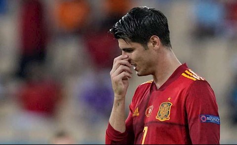 Đá 1 trận đã bị chỉ trích tơi bời, Morata phản ứng thế nào?