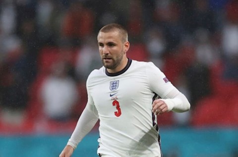 Jose Mourinho lại chọc ngoáy Luke Shaw
