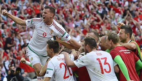 Bài dự thi: Đội tuyển Hungary: “Hãy cho anh khóc bằng mắt em…”