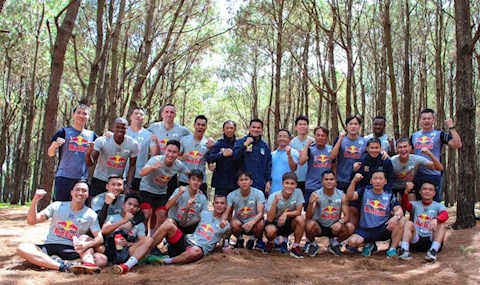 HAGL lên núi luyện công chờ ngày V-League tái xuất