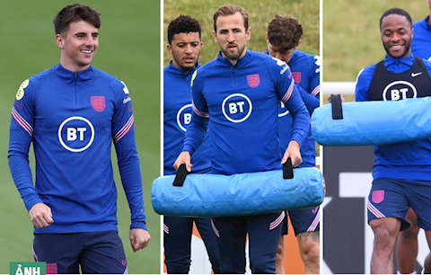 VIDEO buổi tập mới nhất của ĐT Anh: Mount và Chilwell vẫn phải tập riêng