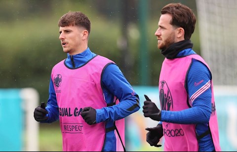 2 sao Chelsea hội quân trong đêm, sẵn sàng ra sân trước Đức