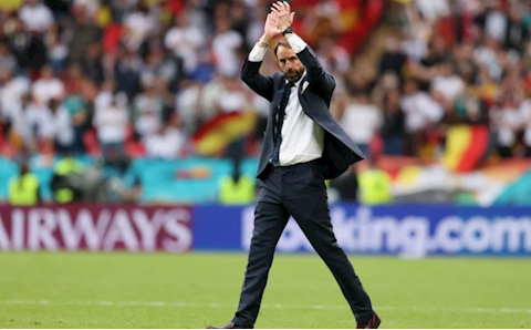 Rio Ferdinand dành mưa lời khen cho HLV Southgate sau trận thắng Đức