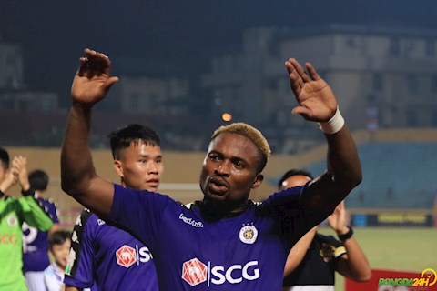 Sát thủ Ganiyu Oseni tái xuất ở V-League 2022