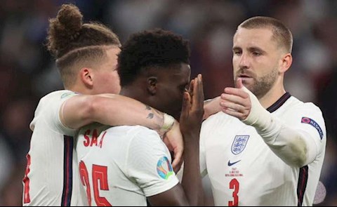 Bài dự thi: Bukayo Saka: Đừng cúi đầu mà khóc, hãy ngẩng đầu mà đi!