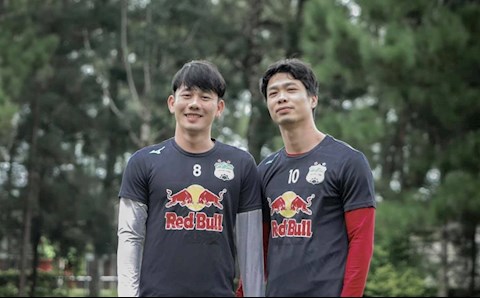 Minh Vương đăng ảnh ẩn ý cùng Công Phượng, lo ngày chia ly