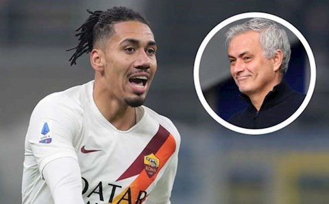 Điểm tin Bóng đá 24h sáng 23/10: Mourinho muốn đẩy Smalling khỏi Roma