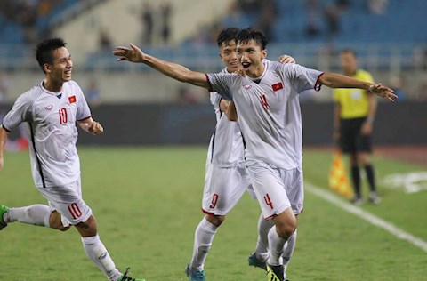 Nhìn lại siêu phẩm Trivela của Đoàn Văn Hậu khiến người Oman ôm hận