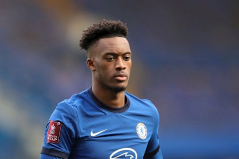 Chelsea dùng Hudson-Odoi câu Robert Lewandowski