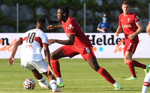 Konate lên tiếng sau trận ra mắt không thể nào quên cho Liverpool