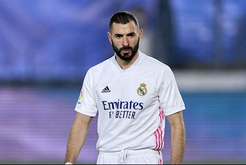 Real Madrid gia hạn với Benzema, gài điều khoản 1 tỉ Euro