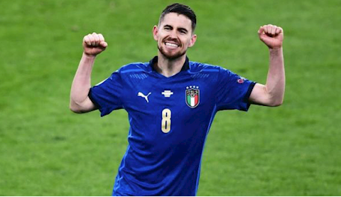 Roberto Carlos bất ngờ nhắn gửi đến Chelsea