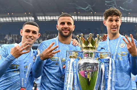Man City giữ chân cùng lúc 3 trụ cột