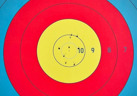Ngả mũ trước màn thi cung 1 dây đơn nam của cung thủ Hàn Quốc ở Olympic Tokyo